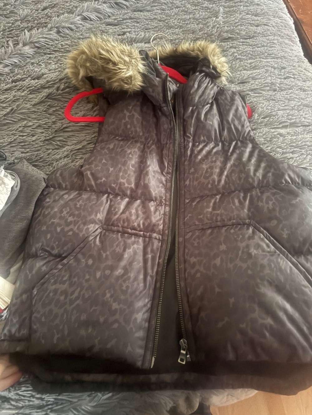 Coach large L vest puffer